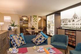 The Three Corners Hotel Art