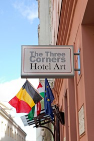 The Three Corners Hotel Art