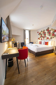 The Three Corners Hotel Art
