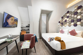 The Three Corners Hotel Art