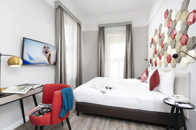 The Three Corners Hotel Art