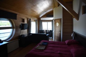 Vogue Apartments Room