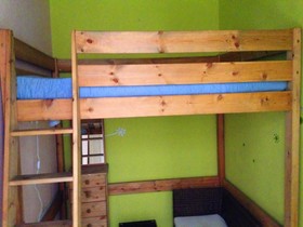 Yolo Hostel