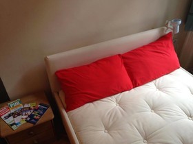 Yolo Hostel