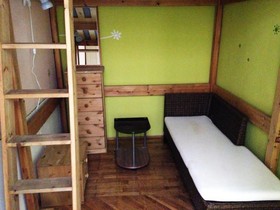 Yolo Hostel
