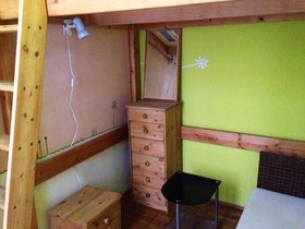 Yolo Hostel