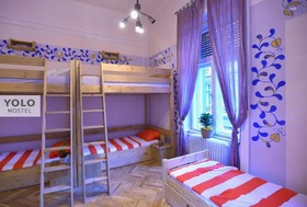 Yolo Hostel