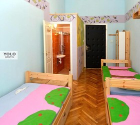 Yolo Hostel