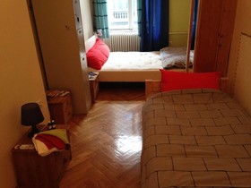 Yolo Hostel