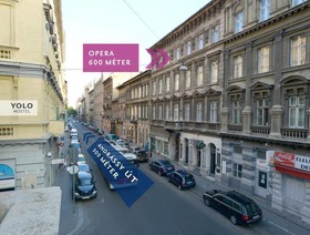 Yolo Hostel
