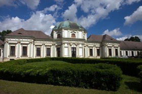 Savoyai Kastelyszallo