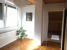 Mella Holiday House