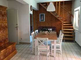 Mella Holiday House