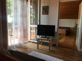 Mella Holiday House