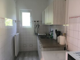 Mella Holiday House