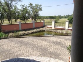 Villa Piros