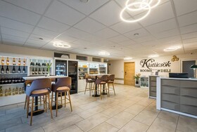 Kistucsok Etterem Food & Room