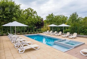 Kistucsok Etterem Food & Room