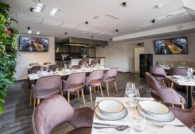 Kistucsok Etterem Food & Room