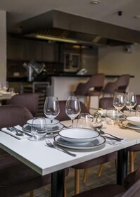 Kistucsok Etterem Food & Room