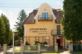 Yowan Apartments