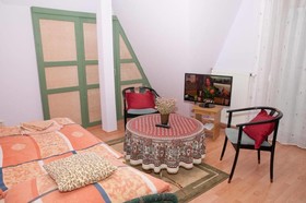 Yowan Apartments