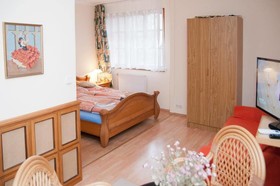 Yowan Apartments