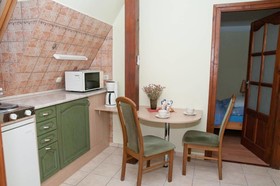 Yowan Apartments