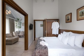 Hotel Botrytis
