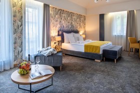 Hotel Botrytis
