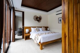 Calna Villa Kuta Bali