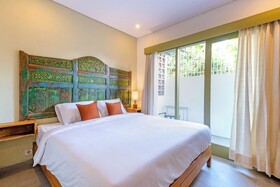 Honu Studio Living