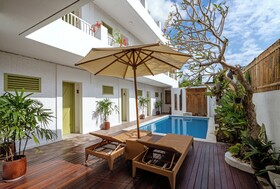 Honu Studio Living