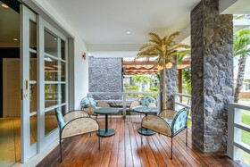 The Clubhouse At Ulu