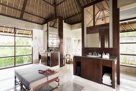 Revivo Wellness Resort