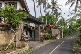 OYO 190 Bsb Hotel