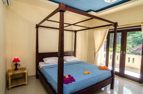 Rising Star Beach Resort Amed