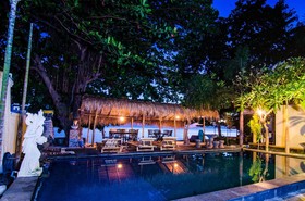 Rising Star Beach Resort Amed