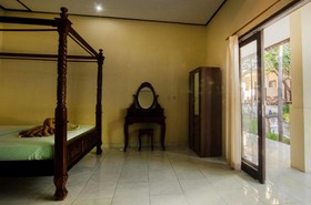 Rising Star Beach Resort Amed