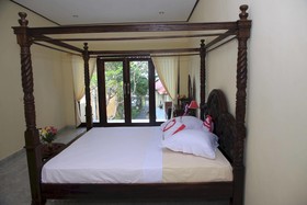 Rising Star Beach Resort Amed