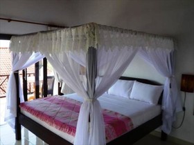 Warung Ary and Home Stay