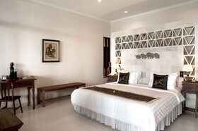 Sea Breeze Candidasa