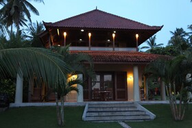 Sea Breeze Candidasa