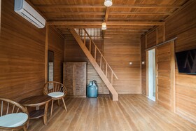 Andi Beach House
