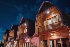 Andi Beach House