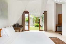 Ariana Villa