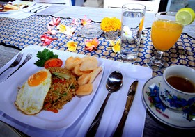 Asung Guest House And Villa