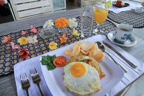 Asung Guest House And Villa