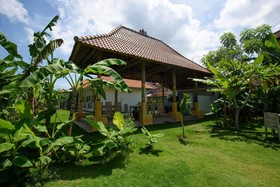 Asung Guest House And Villa