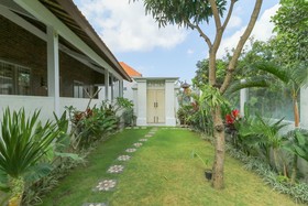 Cahya Guest House